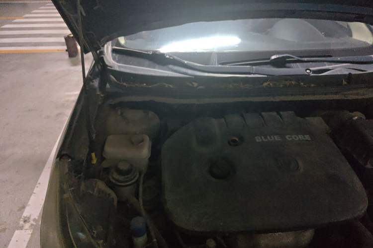 Used CHANGAN Eado 2015 1.6L Manual Luxury Model China V Standard Engine Bay Right