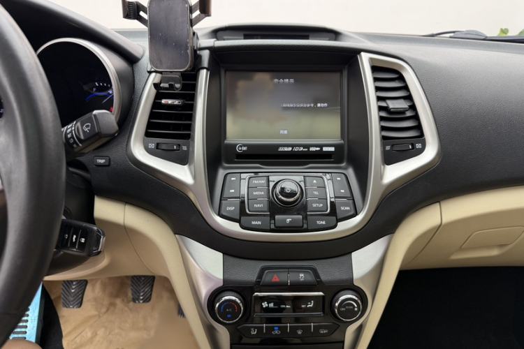 Used CHANGAN Eado 2015 1.6L Manual Luxury Model China IV Standard Exterior 14