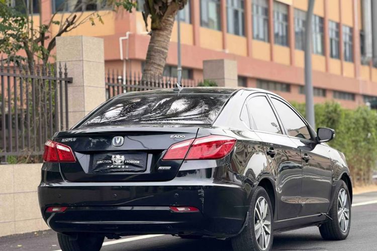 Used CHANGAN Eado 2015 1.6L Automatic Luxury Model Exterior 3