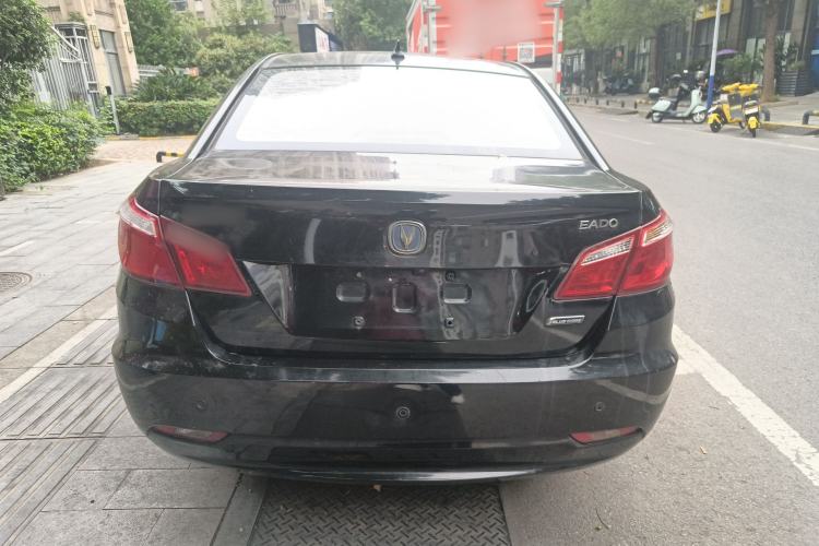 Used CHANGAN Eado 2015 1.6L Manual Luxury Model China V Standard Exterior 4