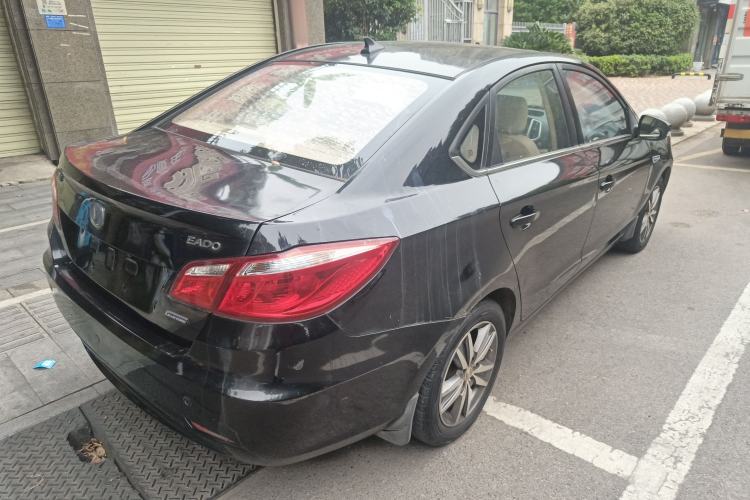 Used CHANGAN Eado 2015 1.6L Manual Luxury Model China V Standard Exterior 5