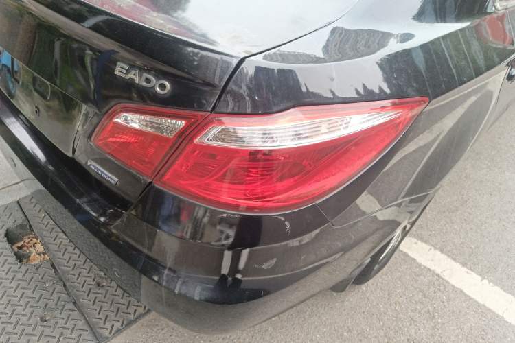 Used CHANGAN Eado 2015 1.6L Manual Luxury Model China V Standard Exterior 6