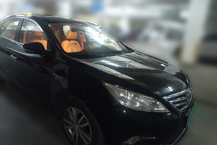 Used CHANGAN Eado 2015 1.6L Automatic Luxury Model Front Right 45 Deg