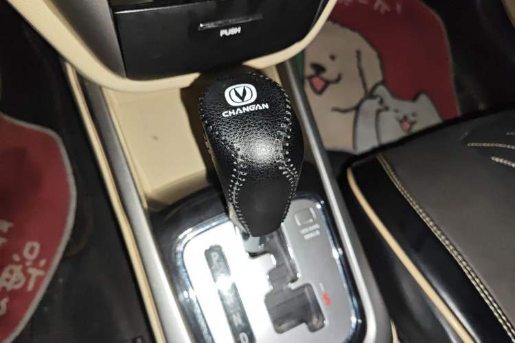 Used CHANGAN Eado 2015 1.6L Automatic Luxury Model Gear Lever