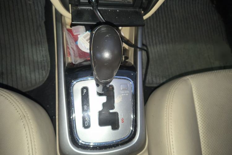 Used CHANGAN Eado 2015 1.6L Automatic Luxury Model Gear Lever