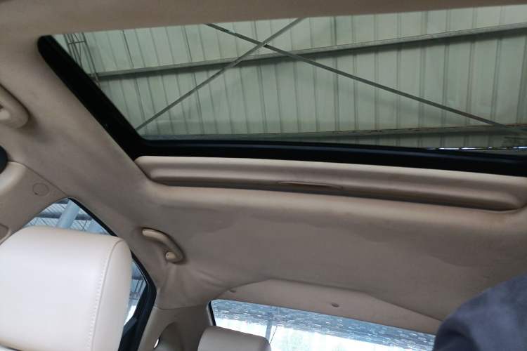 Used CHANGAN Eado 2015 1.6L Automatic Luxury Model Headliner