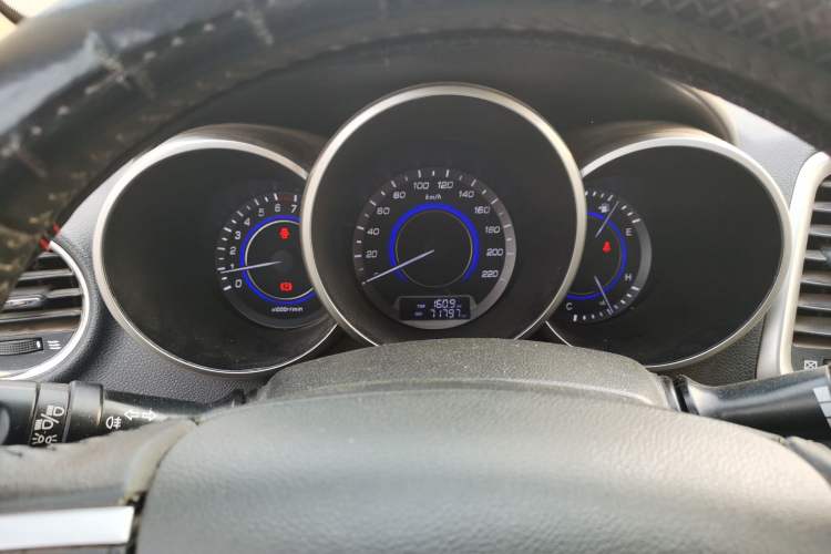 Used CHANGAN Eado 2015 1.6L Manual Luxury Model China IV Standard Instrument Cluster