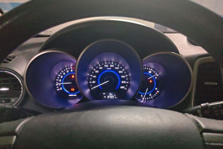 Used CHANGAN Eado 2015 1.6L Manual Luxury Model China V Standard Instrument Cluster