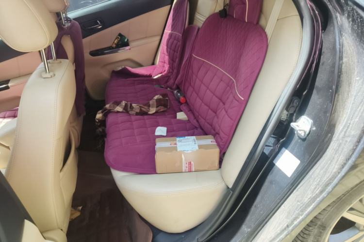Used CHANGAN Eado 2015 1.6L Manual Luxury Model China IV Standard Interior 4