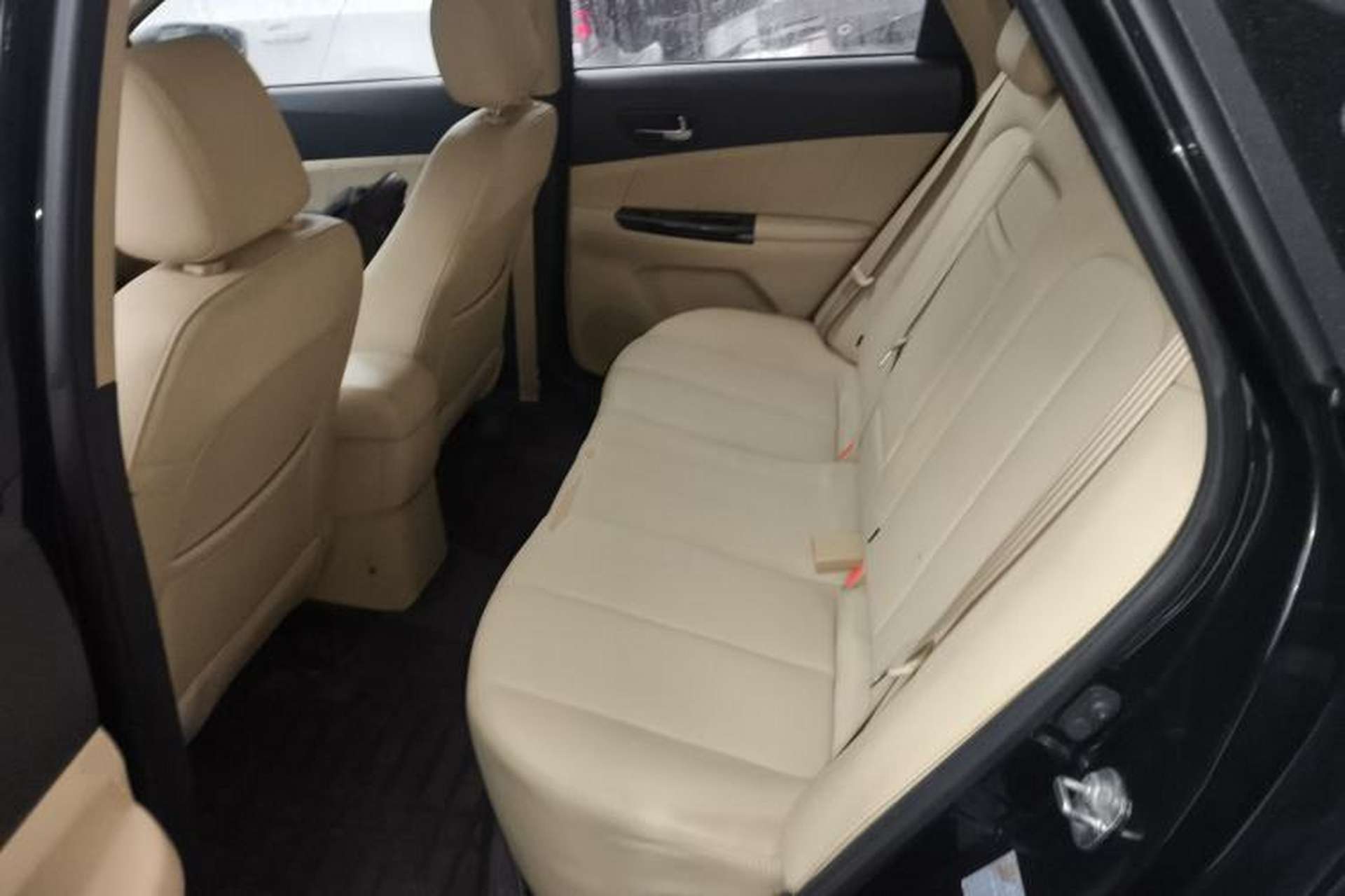 Used CHANGAN Eado 2015 1.6L Manual Luxury Model China V Standard Interior 4