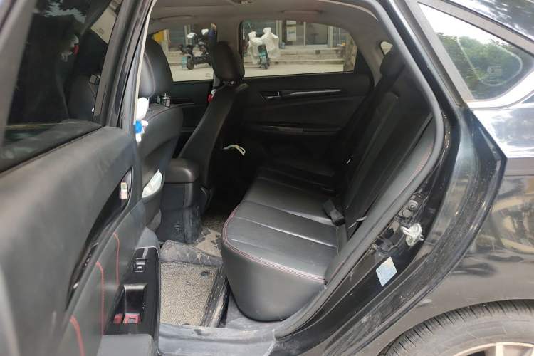 Used CHANGAN Eado 2015 1.6L Manual Luxury Model China IV Standard Left Rear Seat
