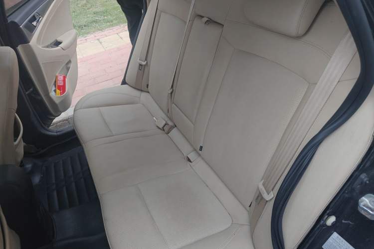 Used CHANGAN Eado 2015 1.6L Manual Luxury Model China IV Standard Left Rear Seat