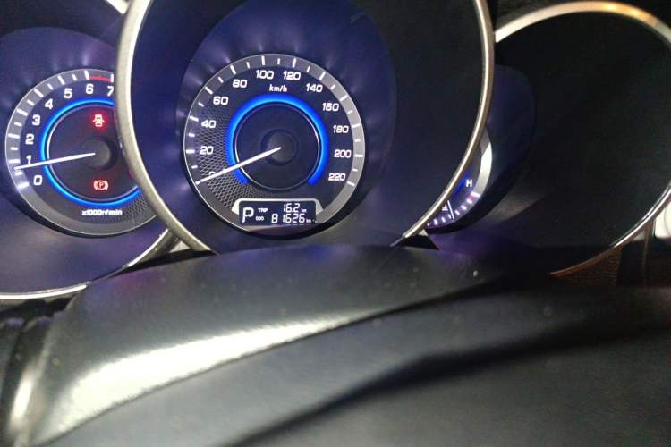 Used CHANGAN Eado 2015 1.6L Automatic Luxury Model Odometer Close Up