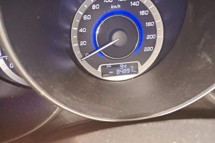 Used CHANGAN Eado 2015 1.6L Manual Luxury Model China V Standard Odometer Close Up