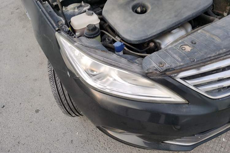 Used CHANGAN Eado 2015 1.6L Manual Luxury Model China IV Standard Right Front Headlight