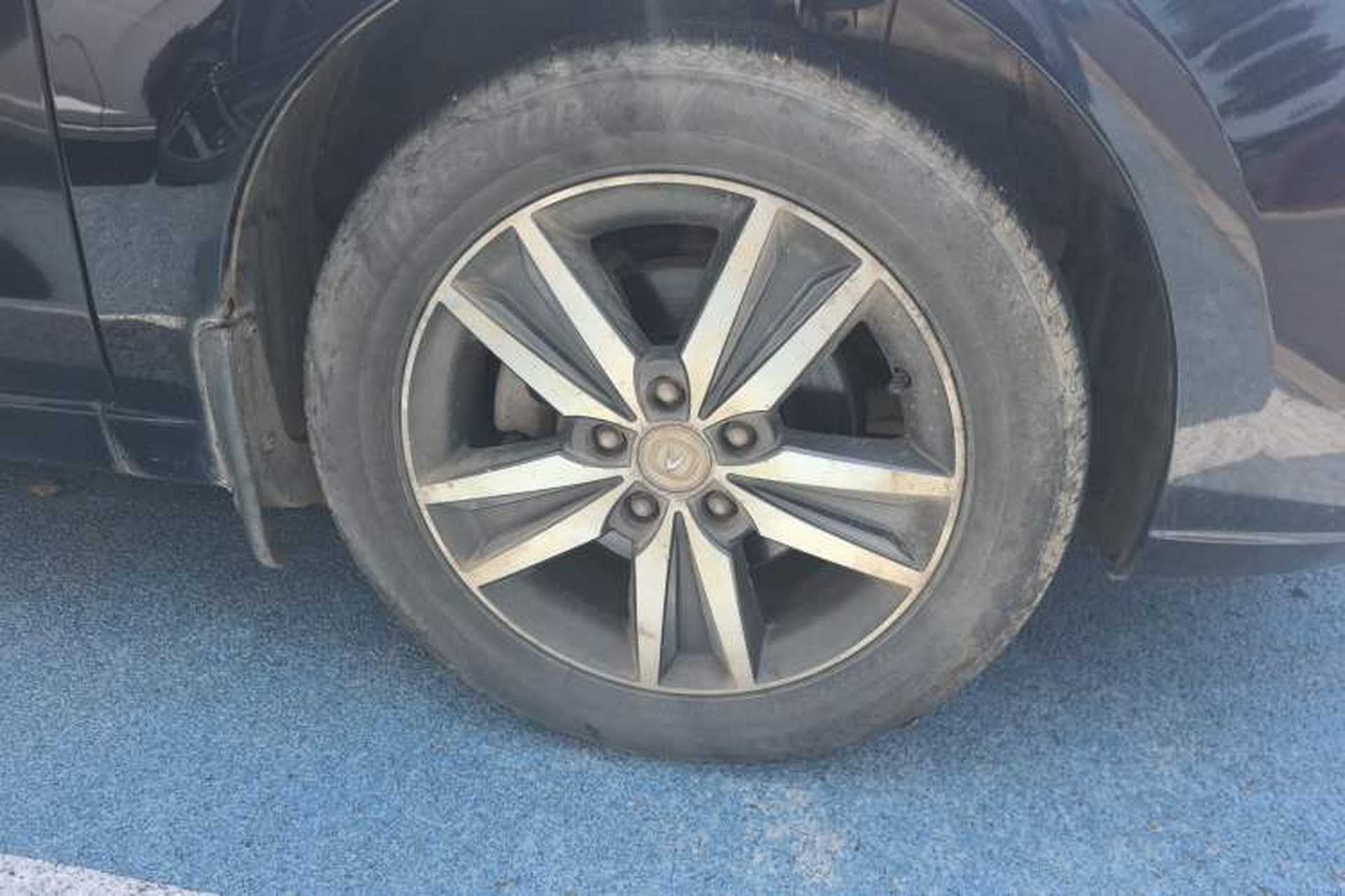 Used CHANGAN Eado 2015 1.6L Manual Luxury Model China IV Standard Right Front Wheel Hub