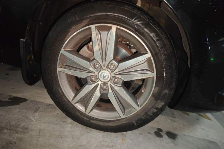 Used CHANGAN Eado 2015 1.6L Automatic Luxury Model Right Front Wheel Hub