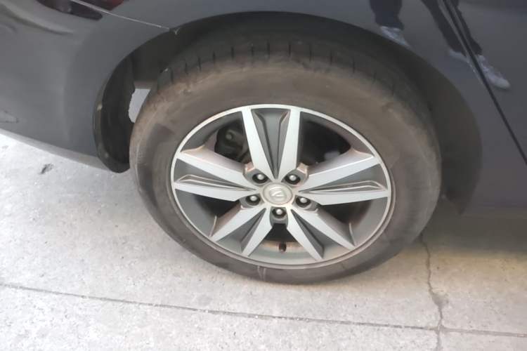 Used CHANGAN Eado 2015 1.6L Manual Luxury Model China V Standard Right Rear Wheel Hub