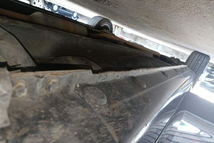 Used CHANGAN Eado 2015 1.6L Automatic Luxury Model Right Side Sill
