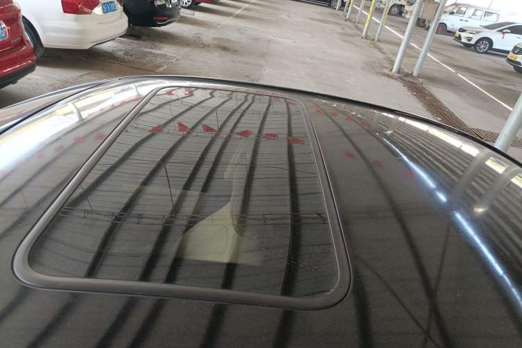 Used CHANGAN Eado 2015 1.6L Automatic Luxury Model Roof