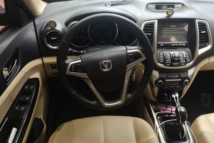 Used CHANGAN Eado 2015 1.6L Manual Luxury Model China IV Standard Steering Wheel