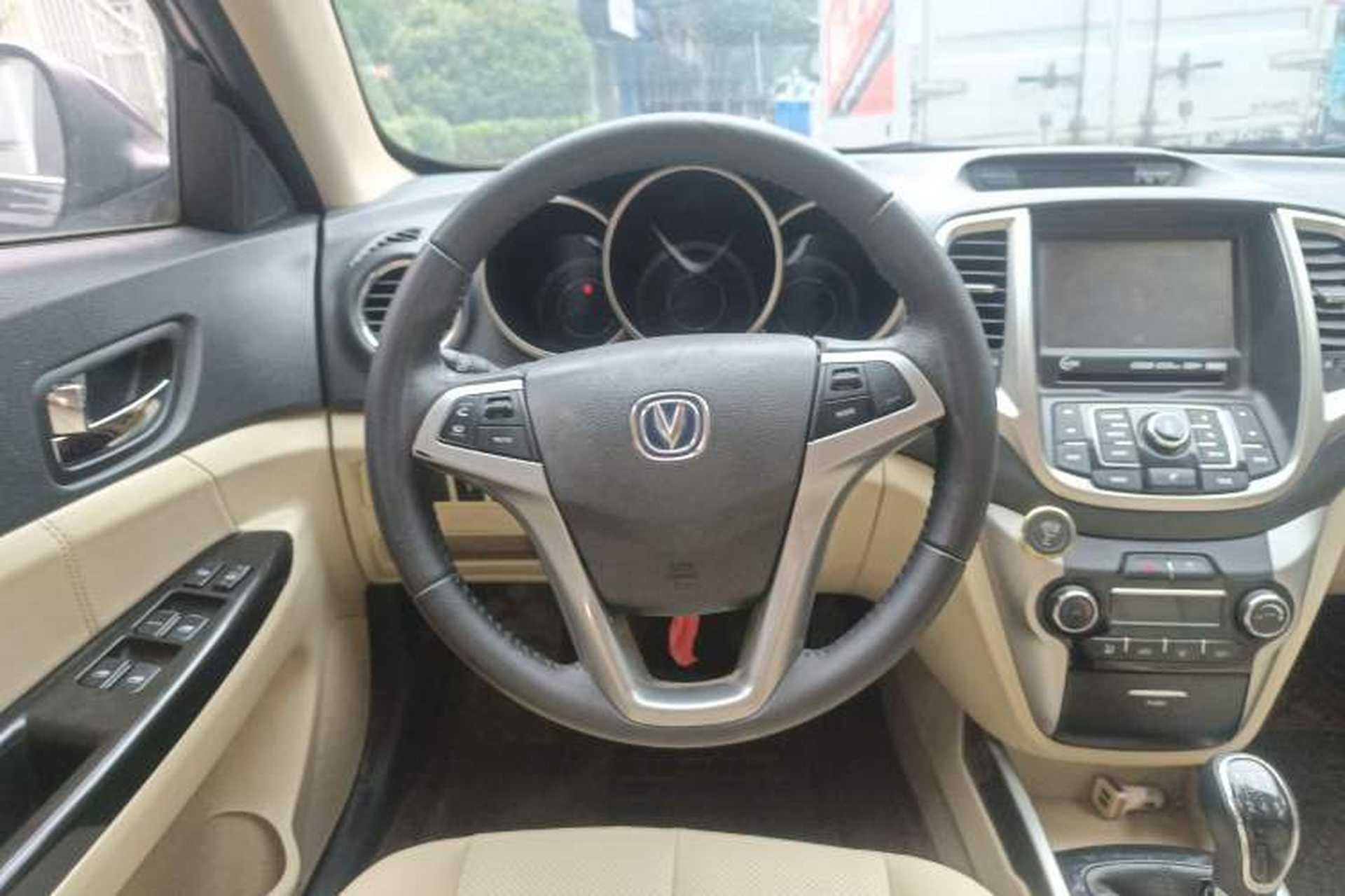 Used CHANGAN Eado 2015 1.6L Manual Luxury Model China V Standard Steering Wheel