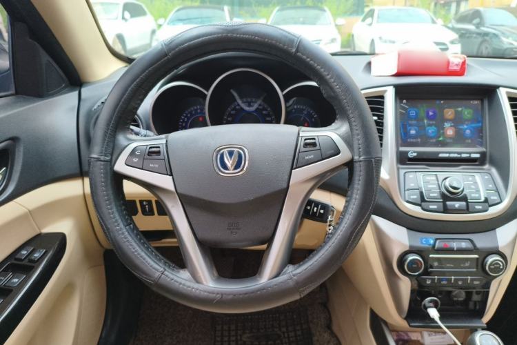 Used CHANGAN Eado 2015 1.6L Manual Luxury Model China IV Standard Steering Wheel