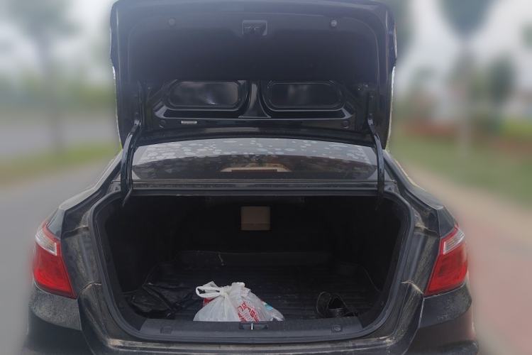 Used CHANGAN Eado 2015 1.6L Manual Luxury Model China IV Standard Trunk