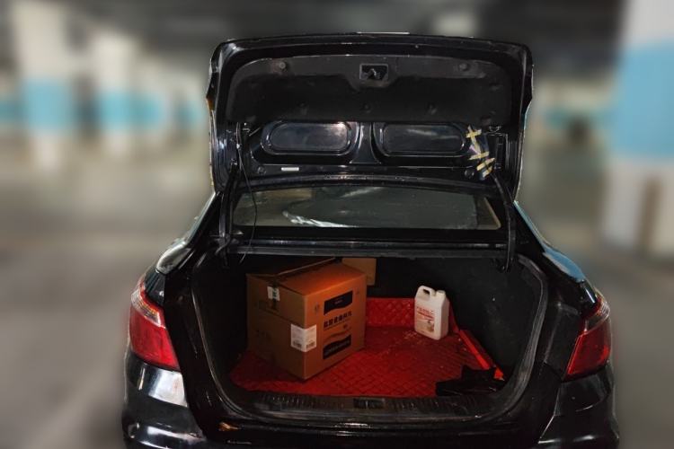 Used CHANGAN Eado 2015 1.6L Automatic Luxury Model Trunk