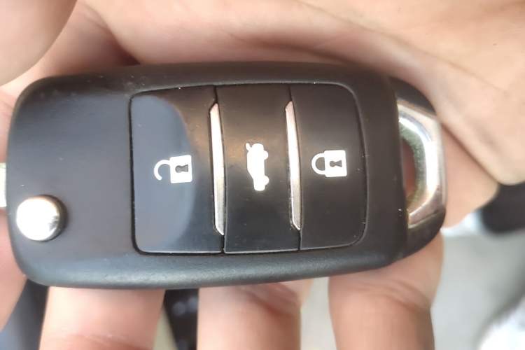 Used CHANGAN Eado 2015 1.6L Manual Luxury Model China V Standard Vehicle Key