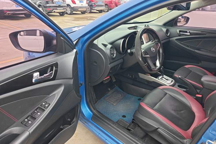 Used CHANGAN Eado 2015 1.6L Automatic Junku Model China IV Standard Driver Seat