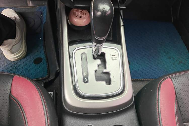 Used CHANGAN Eado 2015 1.6L Automatic Junku Model China IV Standard Gear Lever