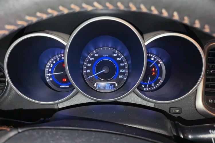 Used CHANGAN Eado 2015 1.6L Automatic Junku Model China IV Standard Instrument Cluster