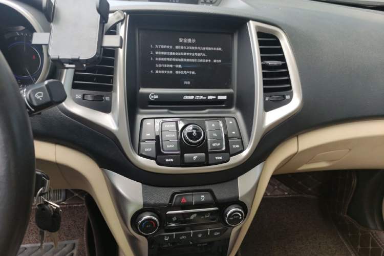 Used CHANGAN Eado 2015 1.6L Automatic Luxury Model Audio And AC Panel