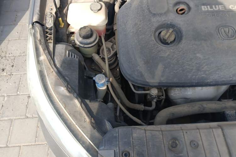 Used CHANGAN Eado 2015 1.6L Manual Luxury Model China IV Standard Engine Bay Right