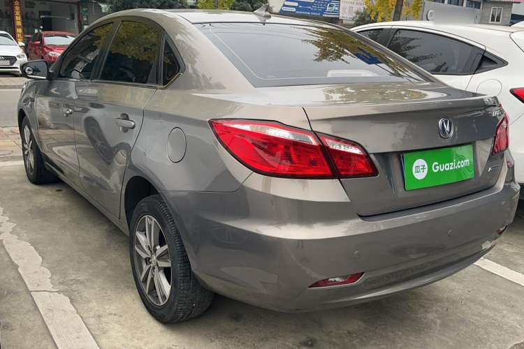 Used CHANGAN Eado 2015 1.6L Manual Luxury Model China V Standard Exterior 3