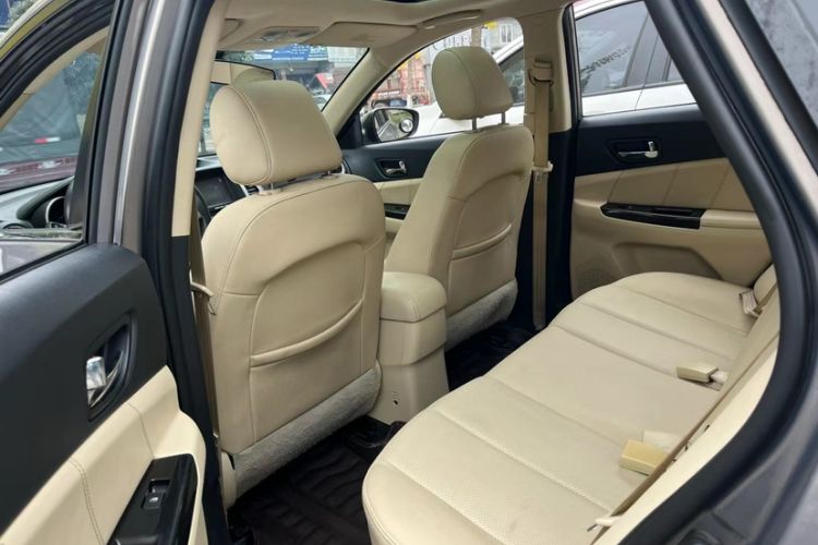 Used CHANGAN Eado 2015 1.6L Manual Luxury Model China V Standard Interior 1