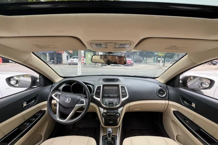Used CHANGAN Eado 2015 1.6L Manual Luxury Model China V Standard Interior 2