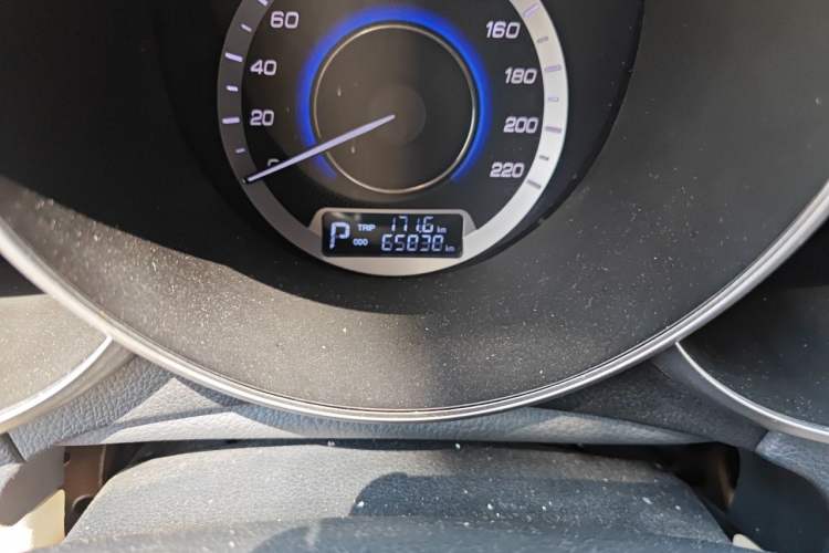 Used CHANGAN Eado 2015 1.6L Automatic Luxury Model Odometer Close Up