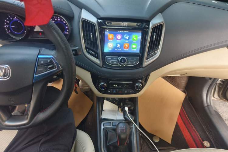 Used CHANGAN Eado 2015 1.6L Manual Luxury Model China V Standard Audio And AC Panel