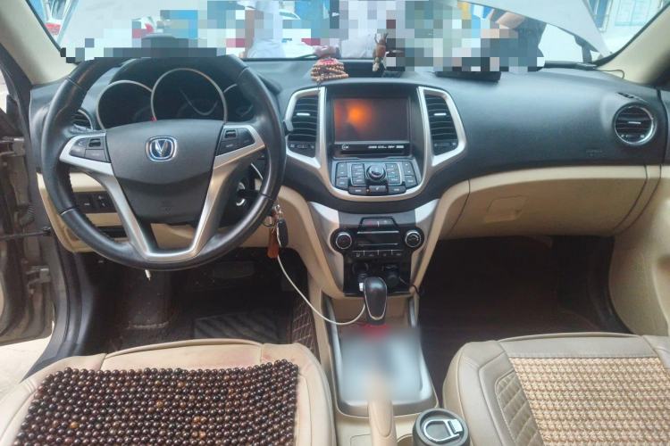 Used CHANGAN Eado 2015 1.6L Automatic Luxury Model Center Console