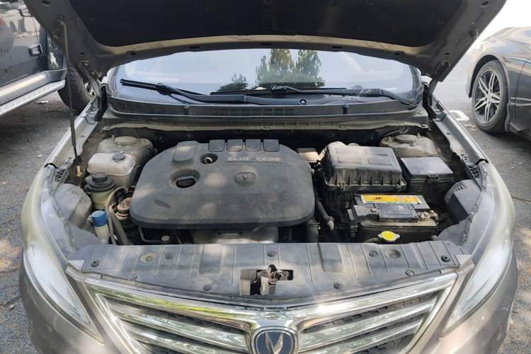 Used CHANGAN Eado 2015 1.6L Manual Luxury Model China IV Standard Engine Bay