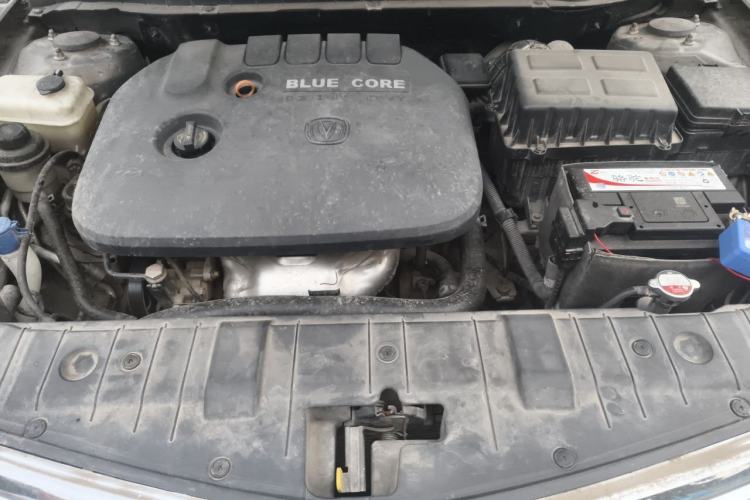 Used CHANGAN Eado 2015 1.6L Automatic Luxury Model Engine Bay