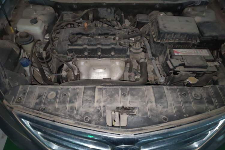 Used CHANGAN Eado 2015 1.6L Manual Luxury Model China V Standard Engine Bay