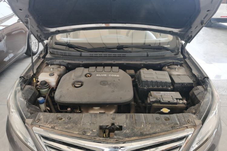 Used CHANGAN Eado 2015 1.6L Manual Luxury Model China V Standard Engine Bay