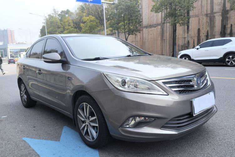 Used CHANGAN Eado 2015 1.6L Manual Luxury Model China V Standard Exterior 4