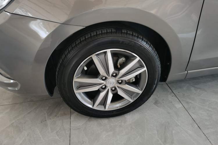 Used CHANGAN Eado 2015 1.6L Manual Luxury Model China V Standard Exterior 7