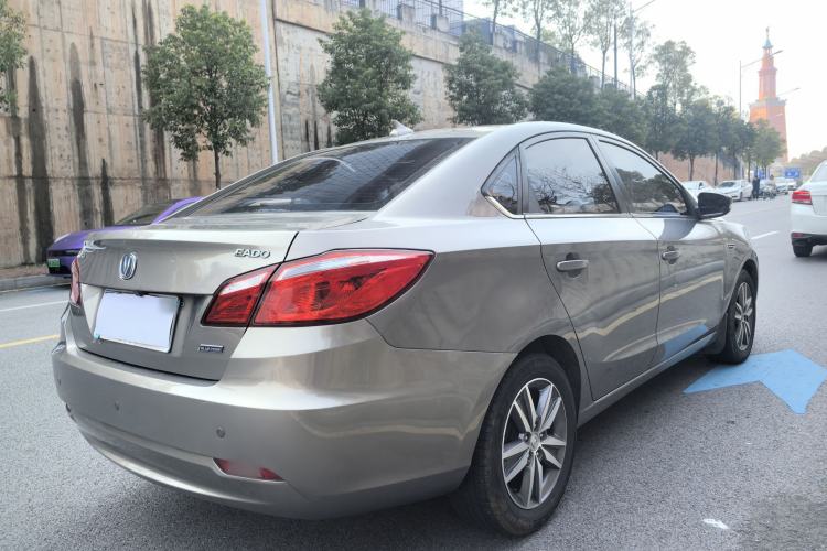 Used CHANGAN Eado 2015 1.6L Manual Luxury Model China V Standard Exterior 8