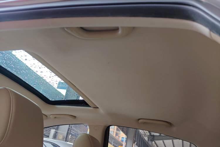 Used CHANGAN Eado 2015 1.6L Manual Luxury Model China V Standard Headliner