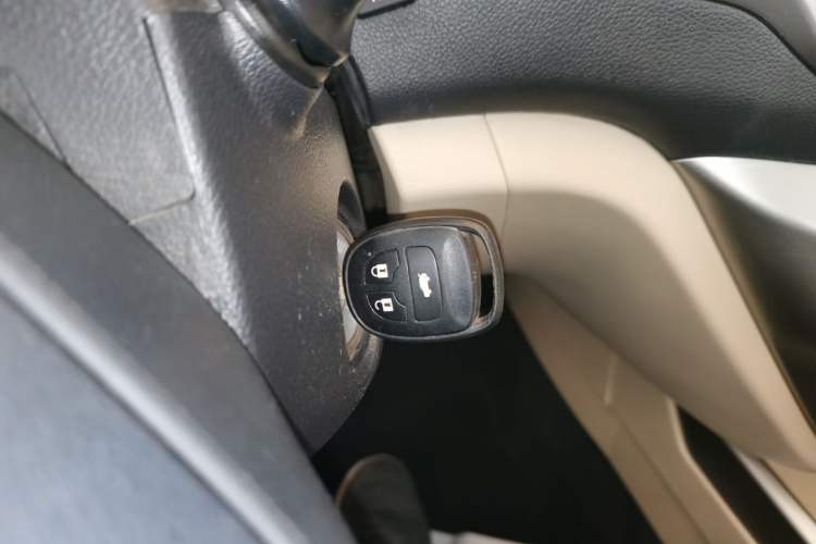 Used CHANGAN Eado 2015 1.6L Manual Luxury Model China V Standard Interior 1